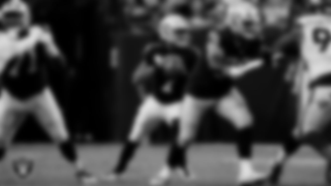 Las Vegas Raiders quarterback Geno Smith (7) during the regular season home game against the Denver Broncos at Allegiant Stadium.