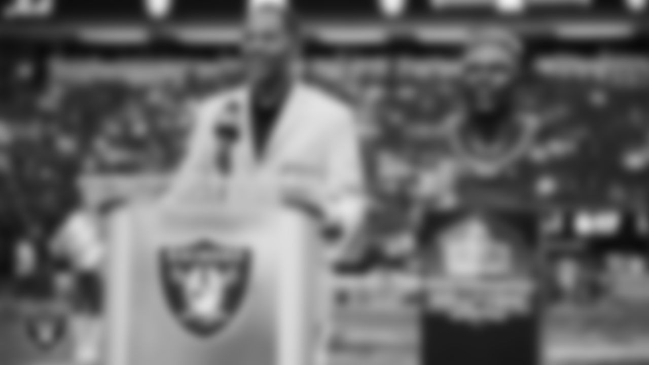 Las Vegas Raiders alumnus Eric Allen speaks after being presented with his Ring of Excellence during a ceremony during halftime of the Raiders' regular season home game against the Tennessee Titans at Allegiant Stadium.