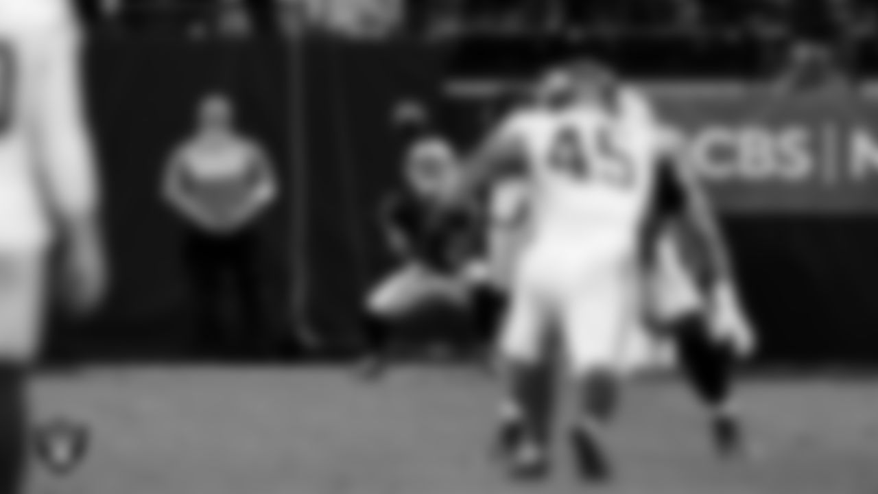 Las Vegas Raiders running back Zamir White (3) during the regular season home game against the New York Giants at Allegiant Stadium.