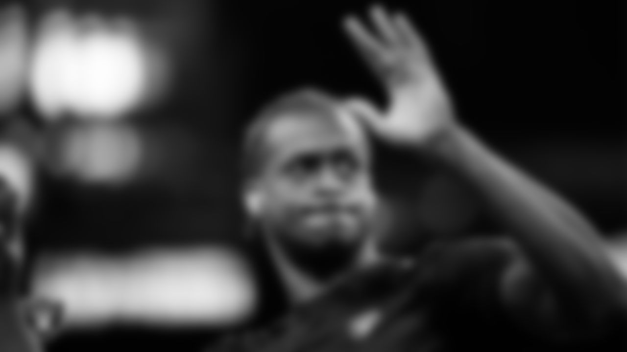 Las Vegas Raiders quarterback Geno Smith (7) warming up before the regular season away game against the Indianapolis Colts at Lucas Oil Stadium.