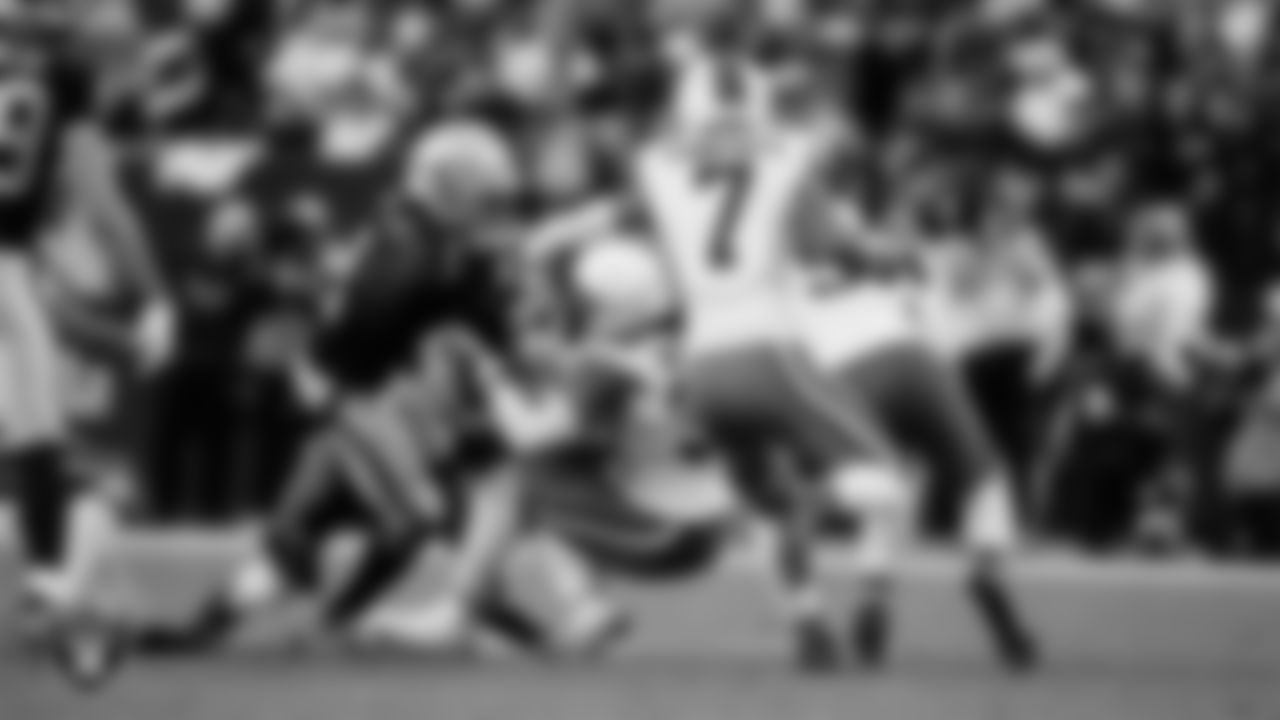 Las Vegas Raiders wide receiver Tre Tucker (1) during the regular season home game against the Cleveland Browns at Allegiant Stadium.