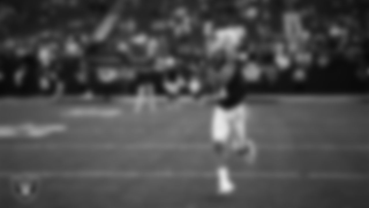 Las Vegas Raiders wide receiver Tyler Lockett (17) warming up before the regular season home game against the Denver Broncos at Allegiant Stadium.