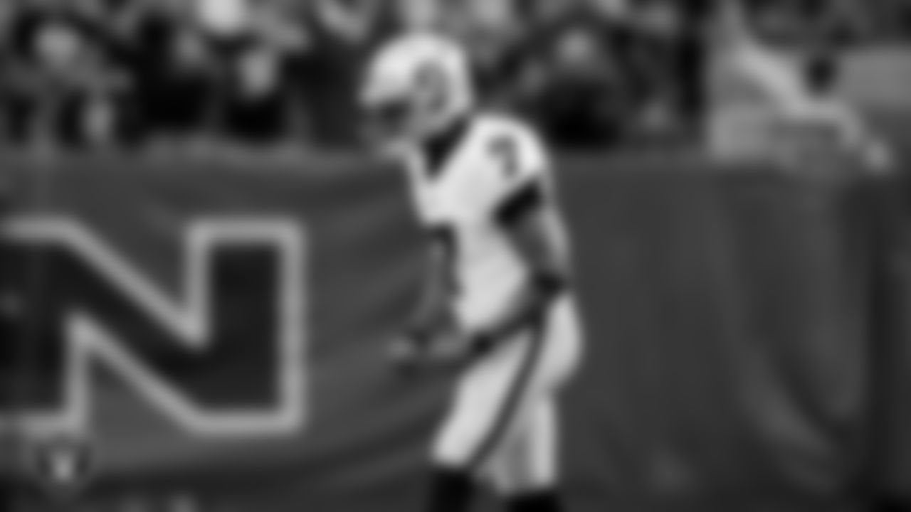 Las Vegas Raiders quarterback Geno Smith (7) during the regular season away game against the Houston Texans at NRG Stadium.