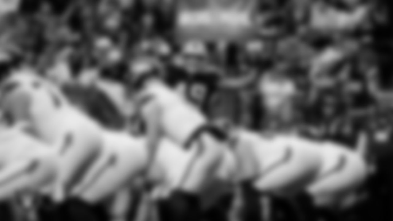 Las Vegas Raiders defensive end Charles Snowden (49) during the regular season home game against the Denver Broncos at Allegiant Stadium.