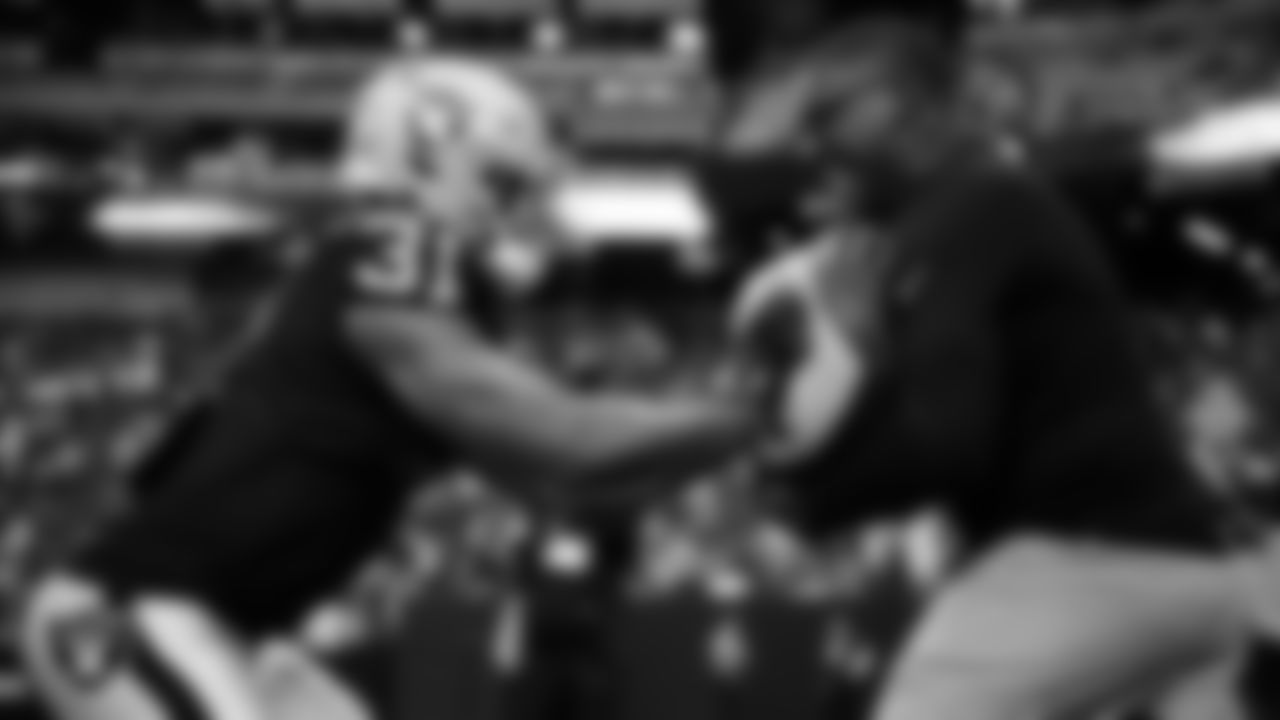 Las Vegas Raiders running back Raheem Mostert (31) warming up before the regular season home game against the Cleveland Browns at Allegiant Stadium.