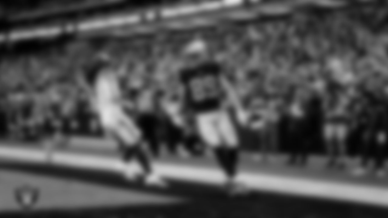 Las Vegas Raiders tight end Brock Bowers (89) celebrates after making a 15-yard touchdown catch during the regular season home game against the Denver Broncos at Allegiant Stadium.