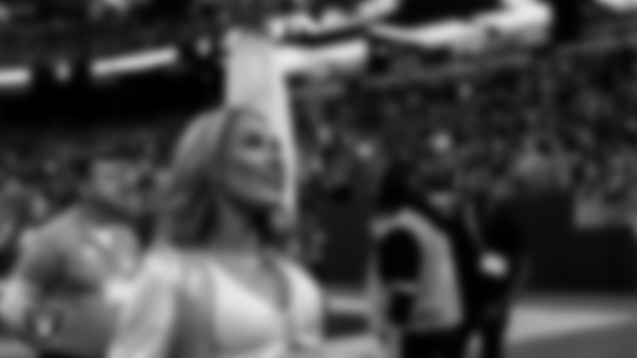 Raiderette Madisyn on the sidelines during the regular season home game against the Jacksonville Jaguars at Allegiant Stadium.