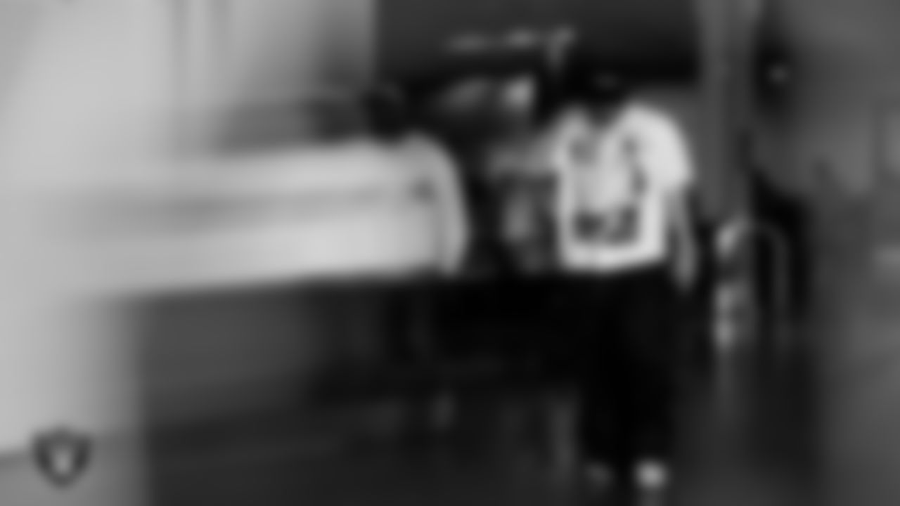 Las Vegas Raiders defensive end Maxx Crosby (98) arrives to the regular season away game against the Los Angeles Chargers at SoFi Stadium.