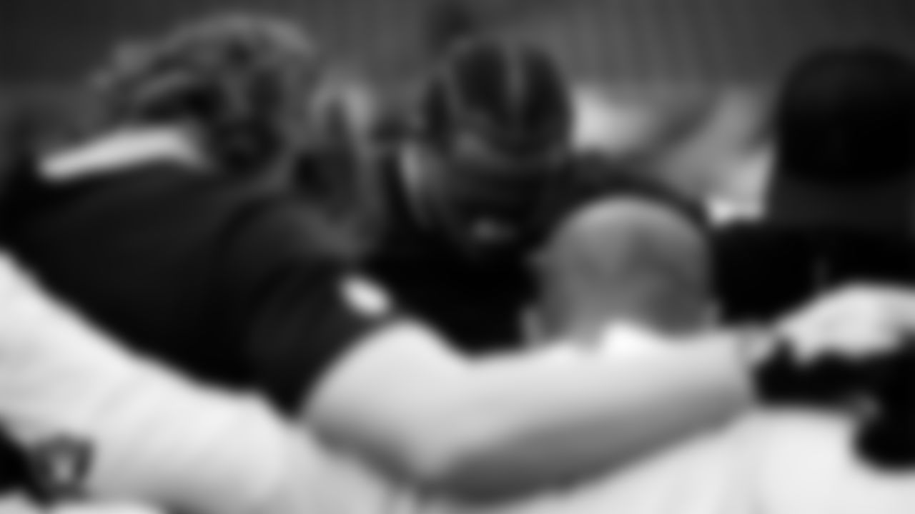 Las Vegas Raiders quarterback Geno Smith (7) in a huddle before the regular season away game against the Houston Texans at NRG Stadium.