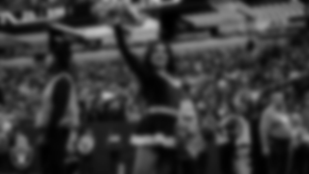 Raiderette Annalise on the sidelines during the regular season home game against the New York Giants at Allegiant Stadium.