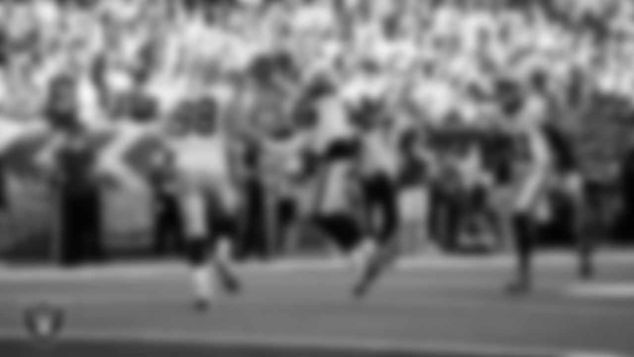 Las Vegas Raiders defensive end Maxx Crosby (98) and linebacker Devin White (45) during the regular season away game against the Houston Texans at NRG Stadium.
