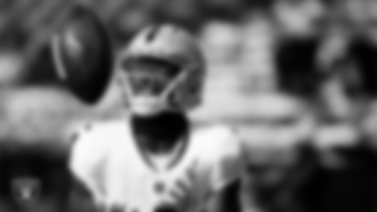 Las Vegas Raiders wide receiver Shedrick Jackson (4) warming up before the regular season away game against the Philadelphia Eagles at Lincoln Financial Field.