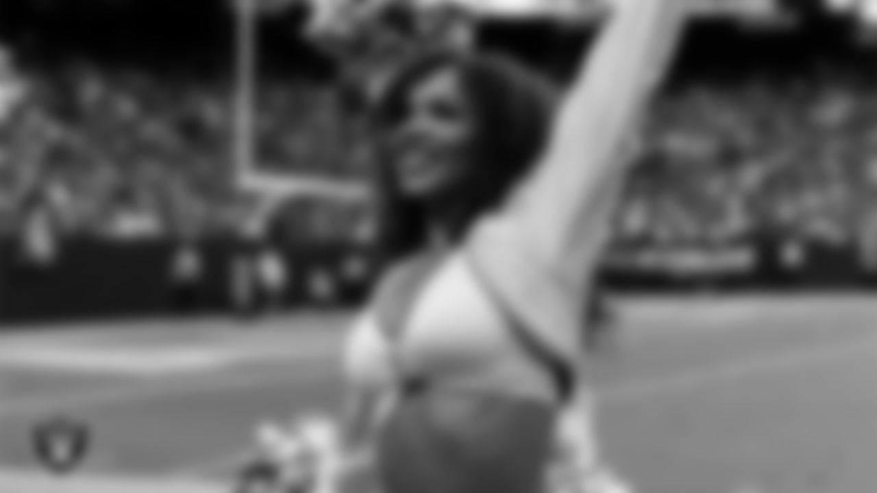 Raiderette Makenna on the sidelines during the preseason home game against the San Francisco 49ers at Allegiant Stadium.