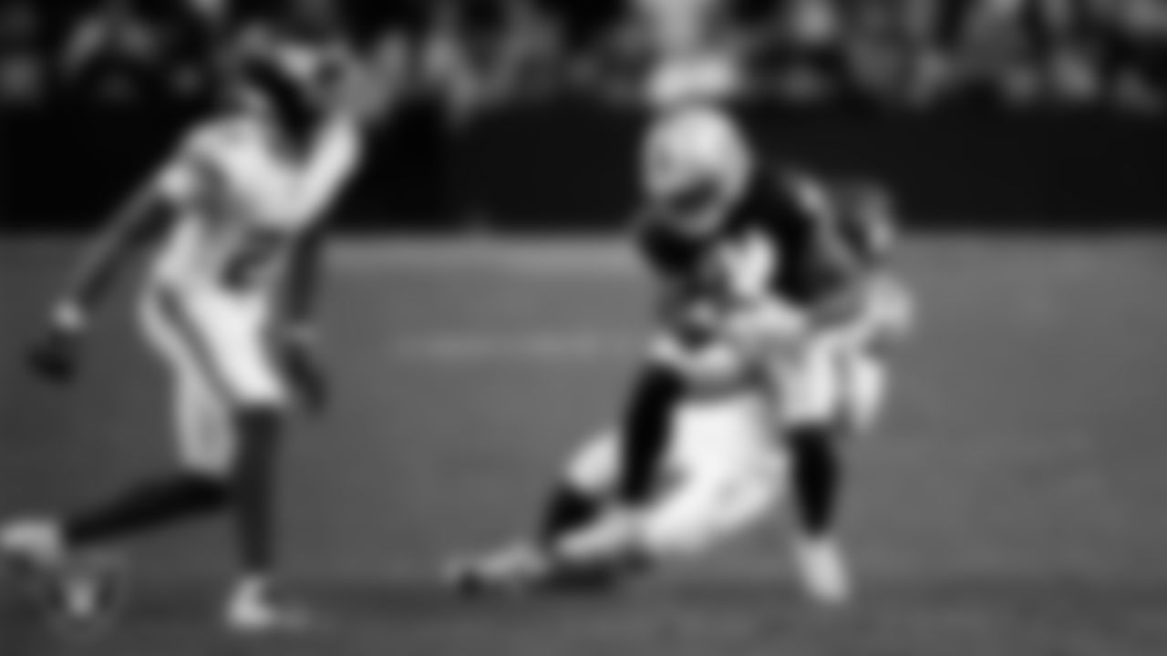 Las Vegas Raiders wide receiver Shedrick Jackson (4) runs after making a catch during the regular season home game against the New York Giants at Allegiant Stadium.