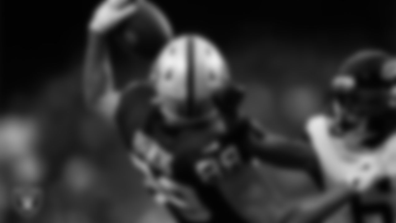 Las Vegas Raiders tight end Brock Bowers (89) makes a 7-yard touchdown catch during the regular season home game against the Jacksonville Jaguars at Allegiant Stadium.