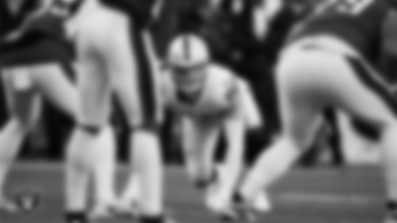 Las Vegas Raiders defensive end Maxx Crosby (98) lines up before the snap during the regular season away game against the Philadelphia Eagles at Lincoln Financial Field.