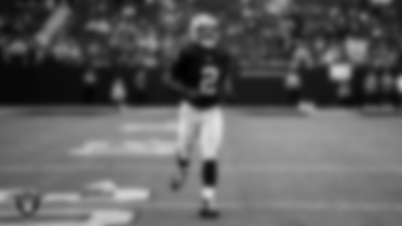 Las Vegas Raiders running back Ashton Jeanty (2) warming up before the regular season home game against the Jacksonville Jaguars at Allegiant Stadium.