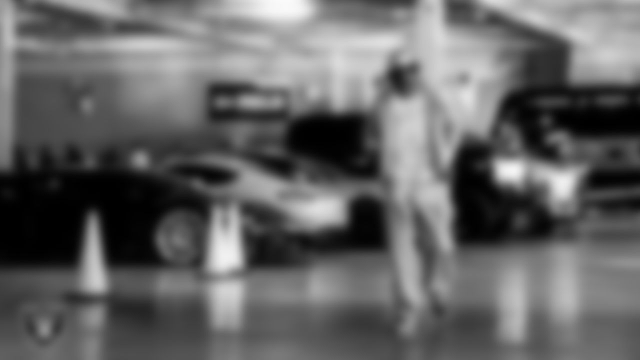 Las Vegas Raiders quarterback Geno Smith (7) arrives to the regular season home game against the New York Giants at Allegiant Stadium.