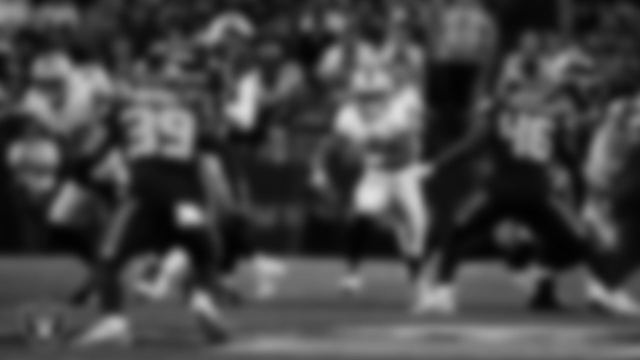 Las Vegas Raiders running back Chris Collier (35) rushes during the preseason away game against the Seattle Seahawks at Lumen Field.
