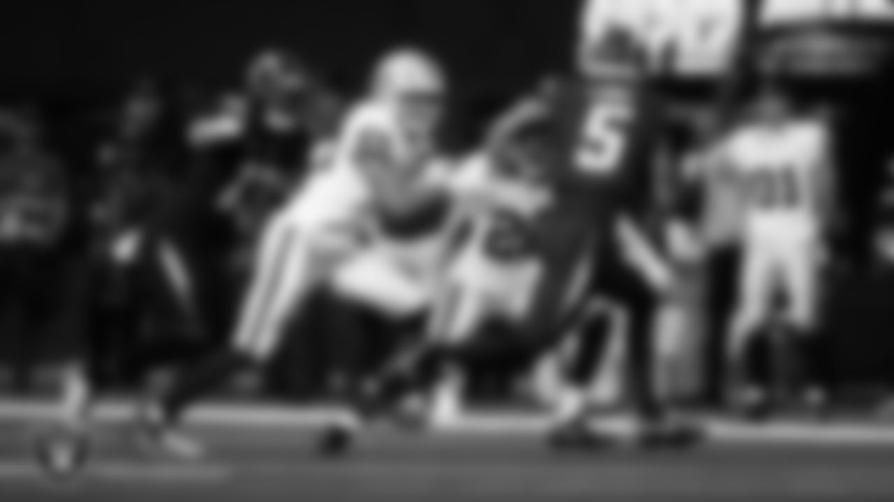 Las Vegas Raiders defensive end Charles Snowden (49) defends during the regular season away game against the Los Angeles Chargers at SoFi Stadium.