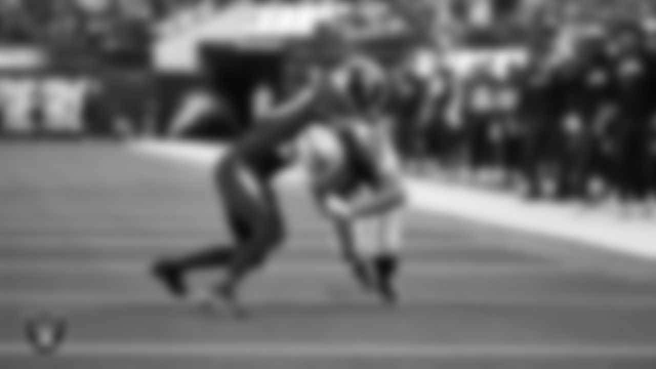 Las Vegas Raiders wide receiver Jack Bech (18) runs after making a catch during the regular season away game against the Los Angeles Chargers at SoFi Stadium.