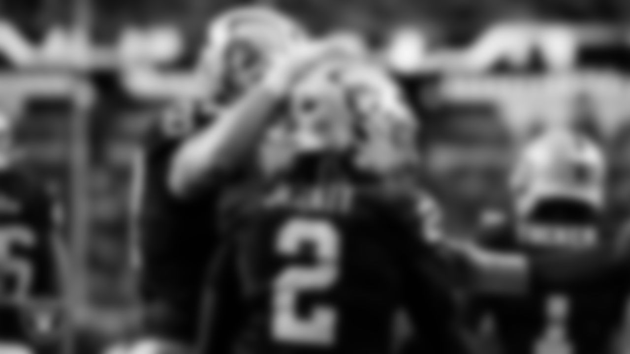 Las Vegas Raiders running back Ashton Jeanty (2) celebrates with teammates after making a 15-yard touchdown catch during the regular season home game against the Jacksonville Jaguars at Allegiant Stadium.