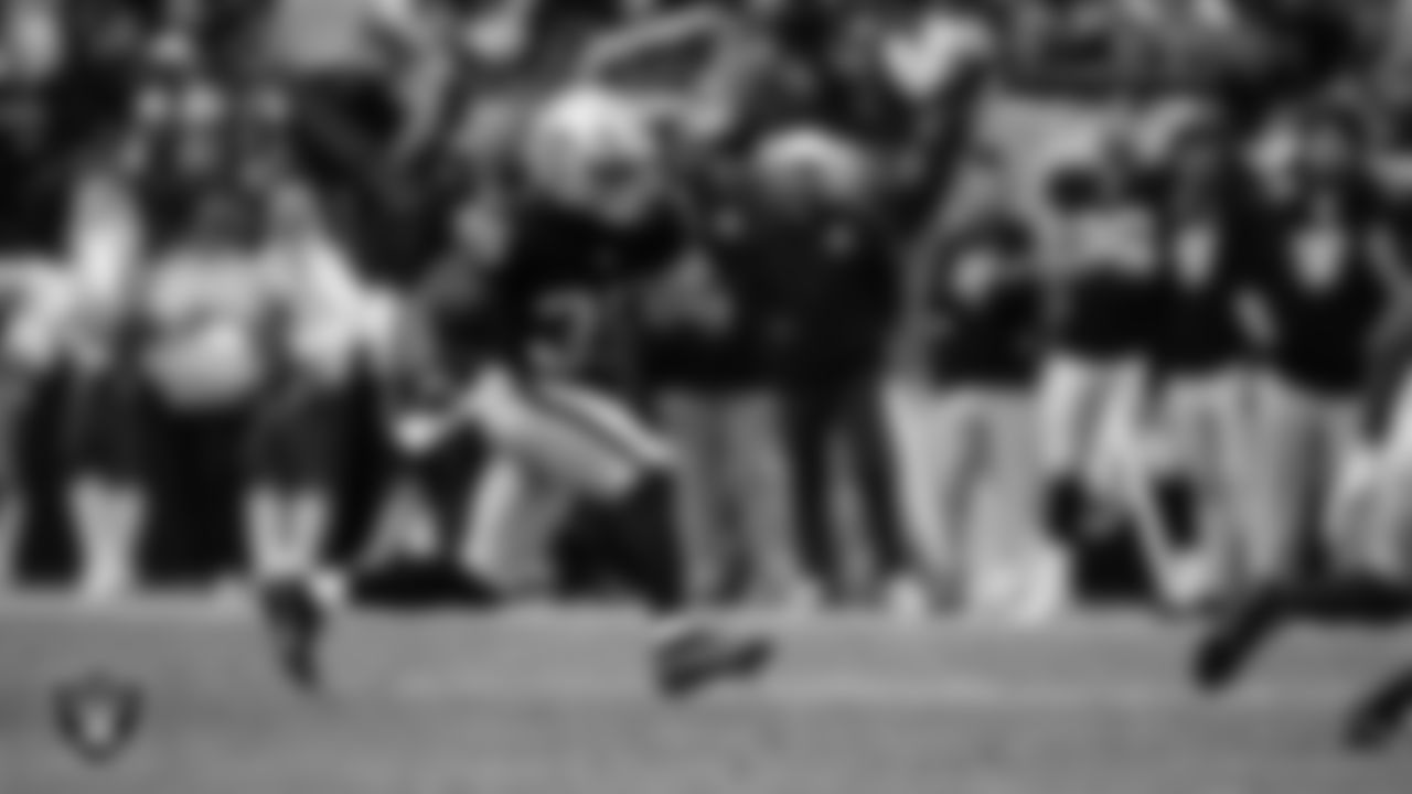 Las Vegas Raiders running back Chris Collier (35) during the preseason home game against the San Francisco 49ers at Allegiant Stadium.
