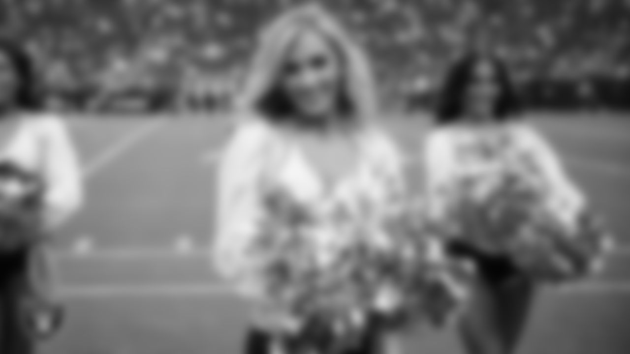 Raiderette Taylor on the sidelines during a 2025 Training Camp mock game at Allegiant Stadium.