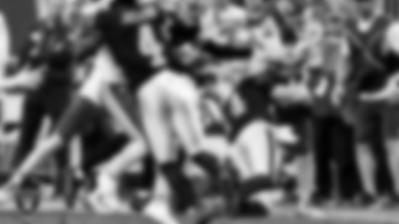 Las Vegas Raiders linebacker Tommy Eichenberg (44) during the regular season home game against the Kansas City Chiefs at Allegiant Stadium.