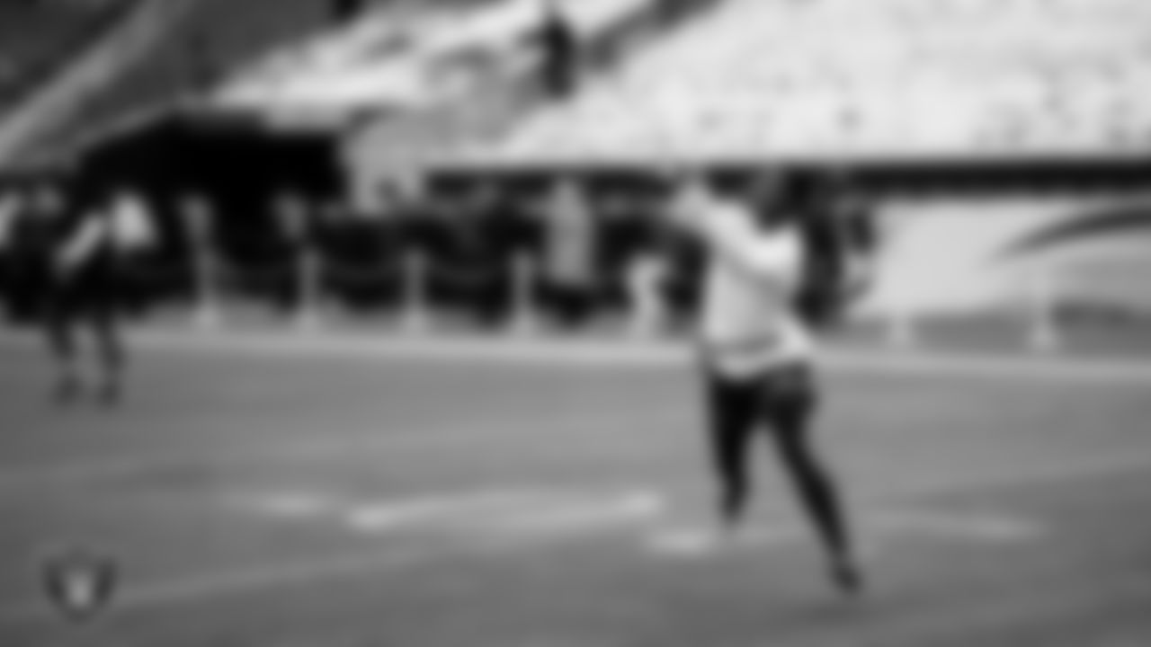 Las Vegas Raiders wide receiver Shedrick Jackson (4) warming up before the regular season away game against the Philadelphia Eagles at Lincoln Financial Field.