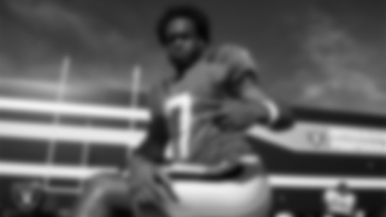 Las Vegas Raiders quarterback Geno Smith (7) during practice at Intermountain Health Performance Center.