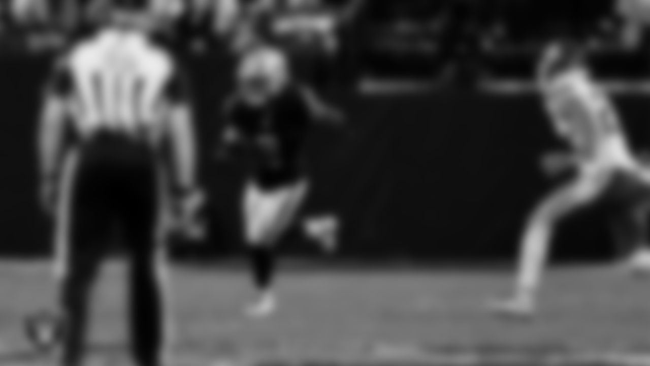 Las Vegas Raiders running back Ashton Jeanty (2) during the regular season home game against the Kansas City Chiefs at Allegiant Stadium.