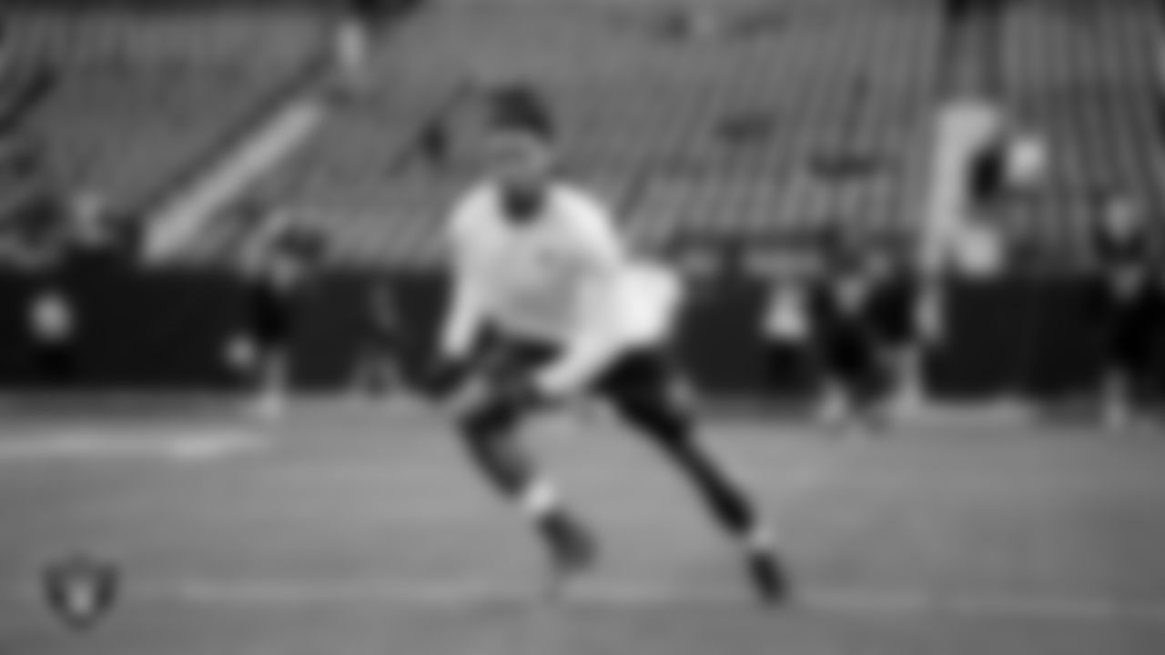 Las Vegas Raiders safety Lonnie Johnson Jr. (32) warming up before the regular season home game against the New York Giants at Allegiant Stadium.