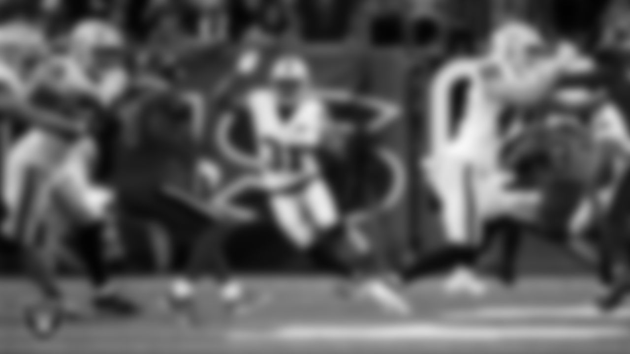 Las Vegas Raiders running back Raheem Mostert (31) returns a kickoff during the regular season away game against the Houston Texans at NRG Stadium.