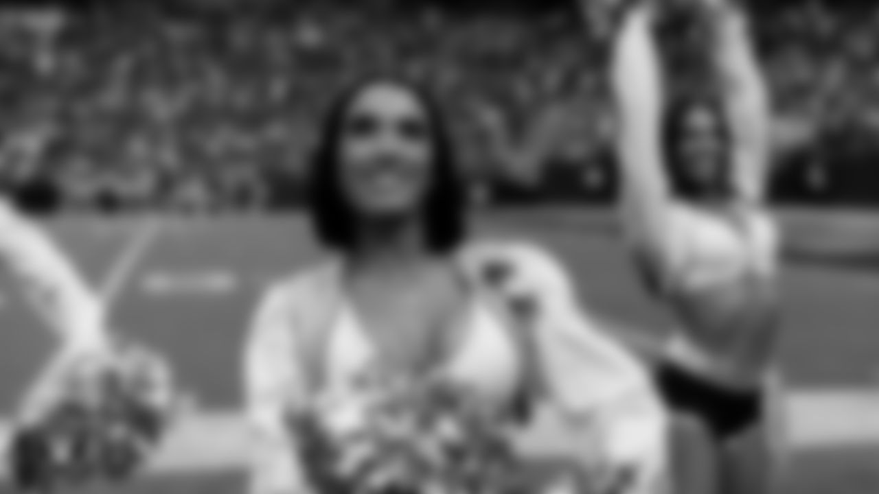 Raiderette Kylie on the sidelines during the regular season home game against the Jacksonville Jaguars at Allegiant Stadium.