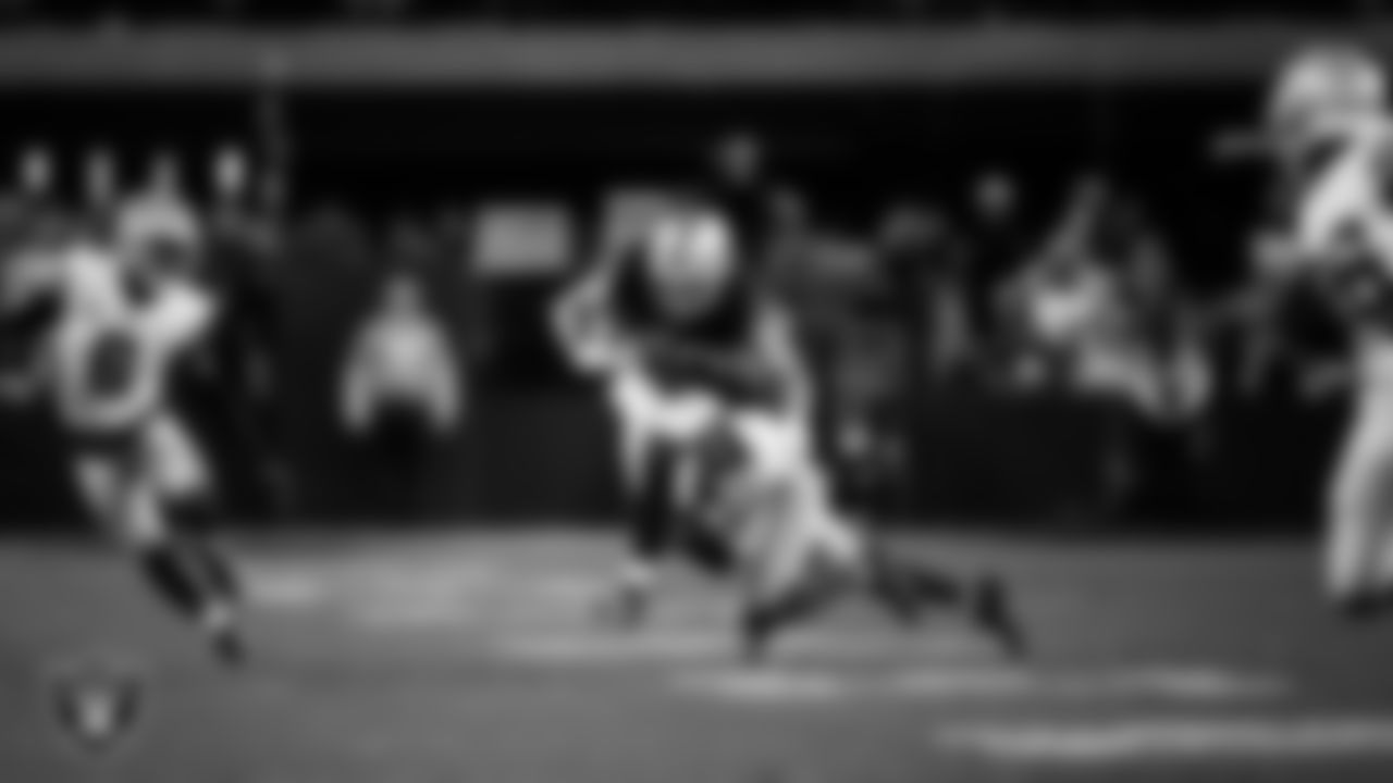 Las Vegas Raiders tight end Brock Bowers (89) runs after making a catch during the regular season home game against the Dallas Cowboys at Allegiant Stadium.