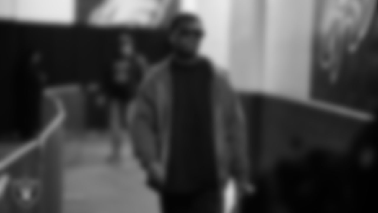 Las Vegas Raiders wide receiver Shedrick Jackson (4) arrives to the regular season away game against the Philadelphia Eagles at Lincoln Financial Field.