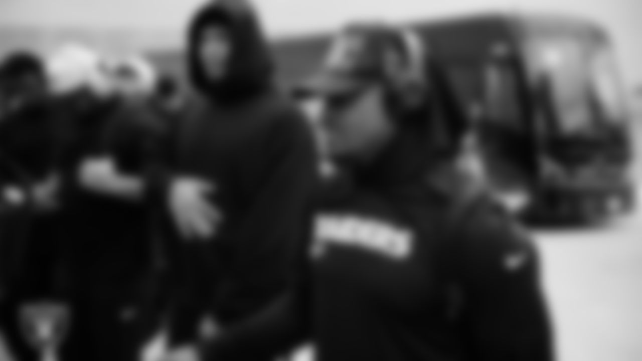 Las Vegas Raiders running back Sincere McCormick (28) departs for the preseason away game against the Arizona Cardinals.