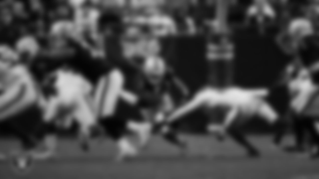 Las Vegas Raiders running back Zamir White (3) rushes during the regular season home game against the New York Giants at Allegiant Stadium.