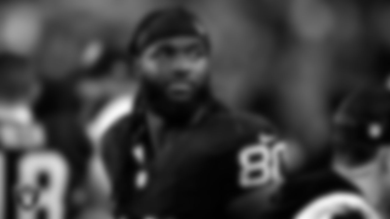 Las Vegas Raiders tight end Ian Thomas (80) on the sidelines during the regular season home game against the Los Angeles Chargers at Allegiant Stadium.