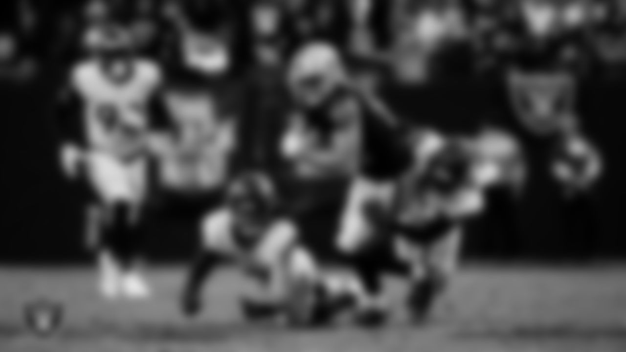 Las Vegas Raiders tight end Brock Bowers (89) during the regular season home game against the Denver Broncos at Allegiant Stadium.