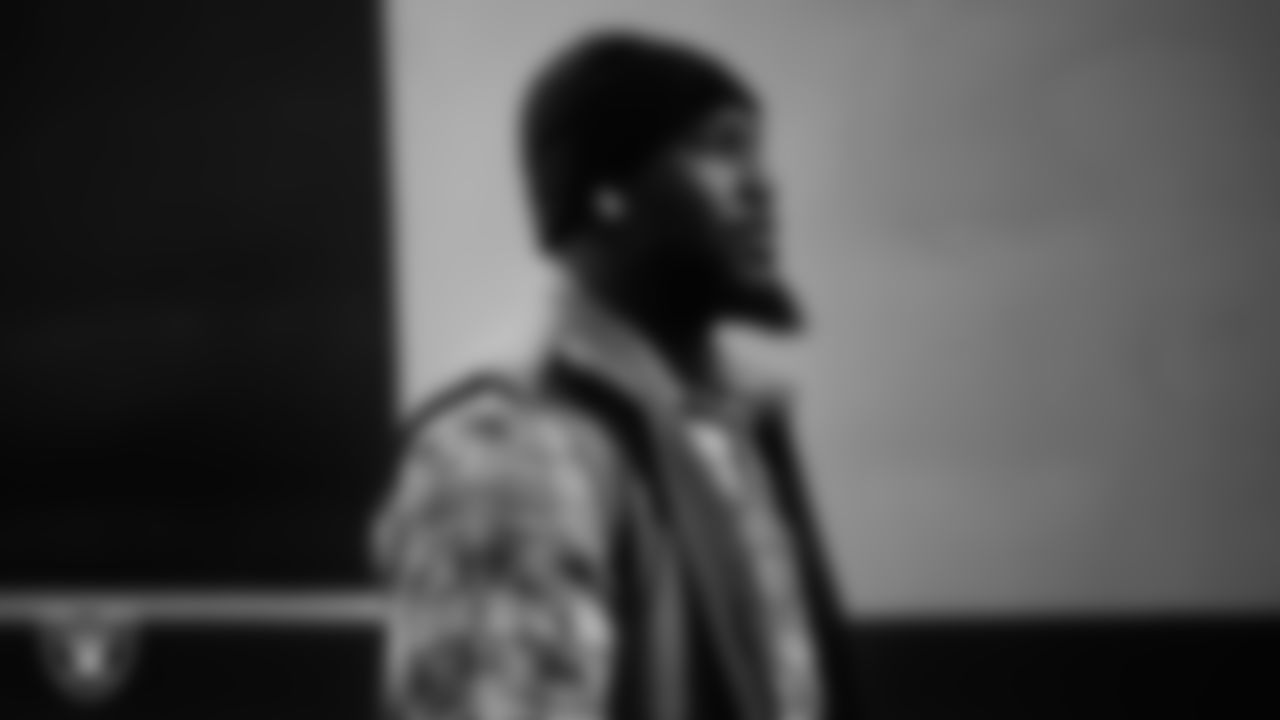 Las Vegas Raiders linebacker Devin White (45) arrives to the regular season away game against the Philadelphia Eagles at Lincoln Financial Field.