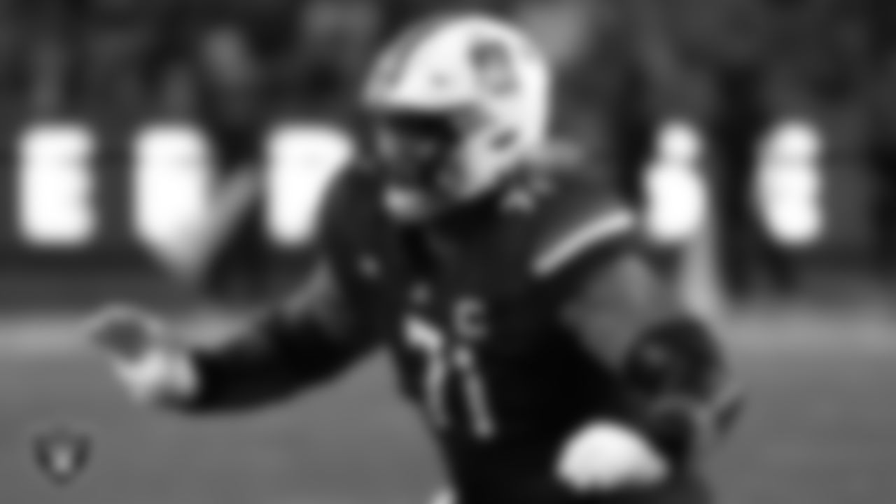 OL Jonah Savaiinaea - Arizona