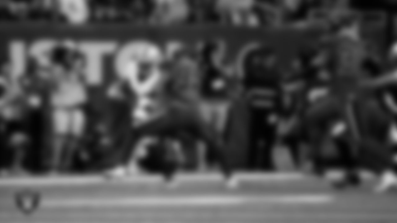 Las Vegas Raiders running back Raheem Mostert (31) returns a kickoff during the regular season away game against the Houston Texans at NRG Stadium.