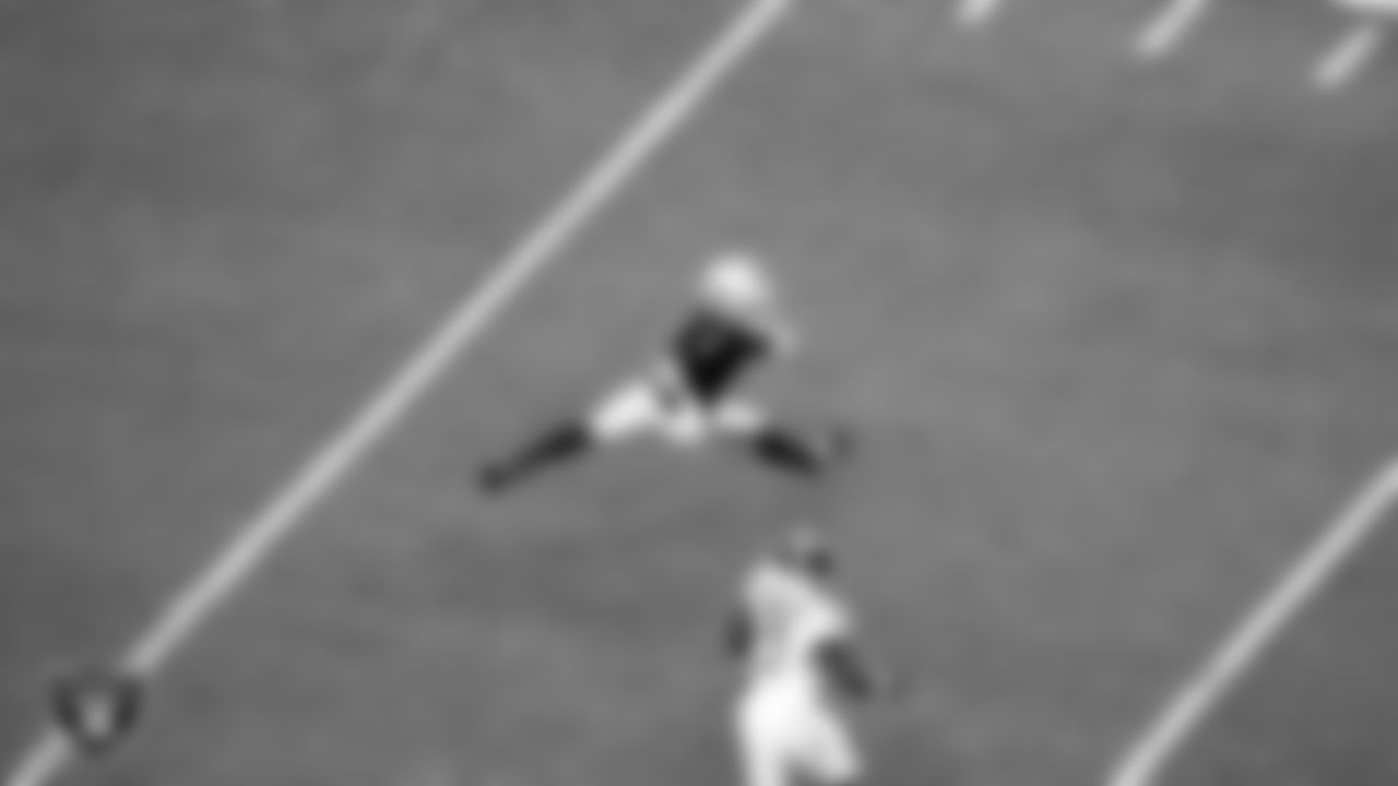 Las Vegas Raiders wide receiver Tre Tucker (1) during the regular season home game against the Tennessee Titans at Allegiant Stadium.