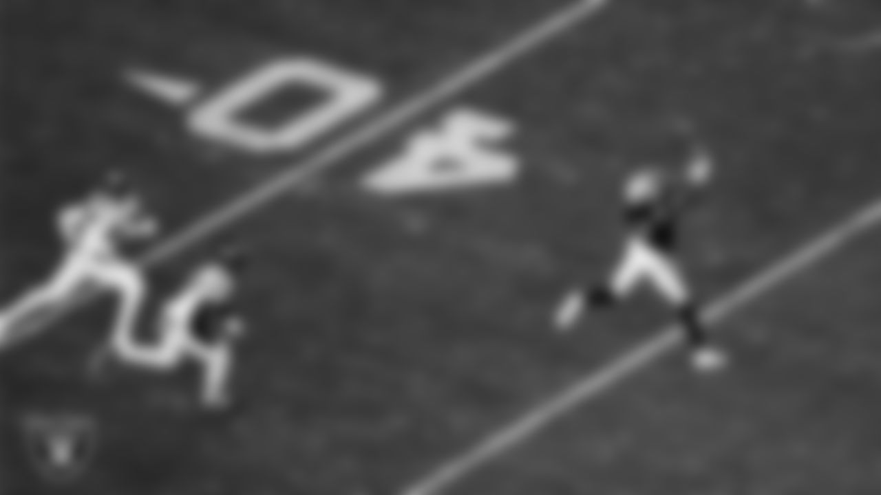 Las Vegas Raiders wide receiver Davante Adams (17) makes a catch during the regular season home game against the New York Jets at Allegiant Stadium.