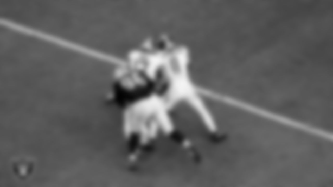 Las Vegas Raiders defensive tackle Jonah Laulu (96) during the regular season home game against the Tennessee Titans at Allegiant Stadium.