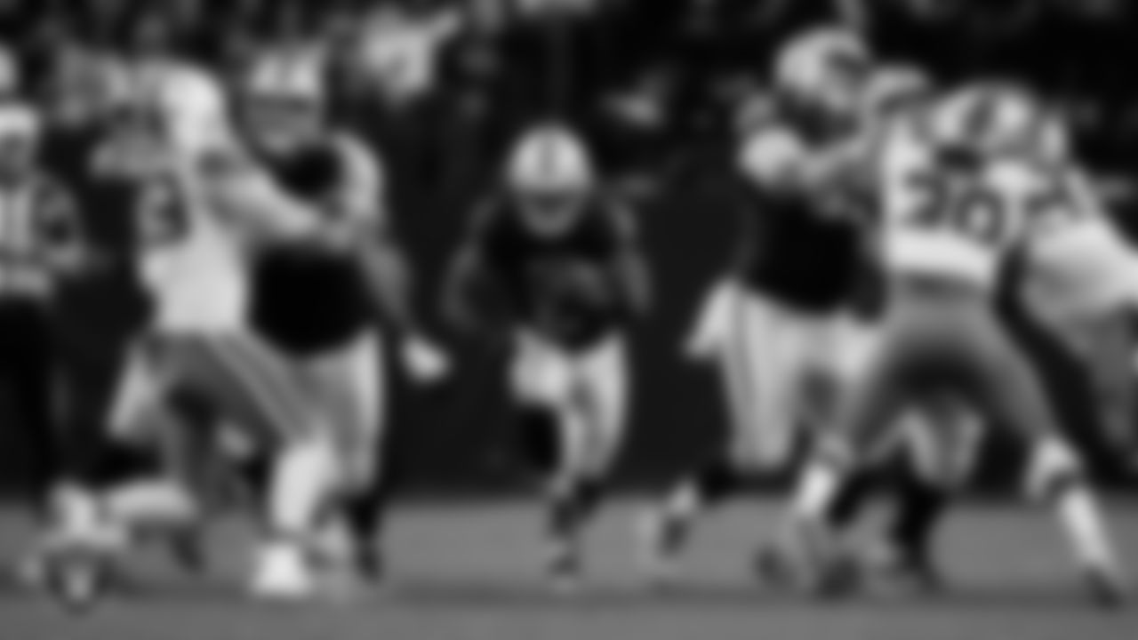 Las Vegas Raiders running back Ashton Jeanty (2) rushes during the regular season home game against the Cleveland Browns at Allegiant Stadium.