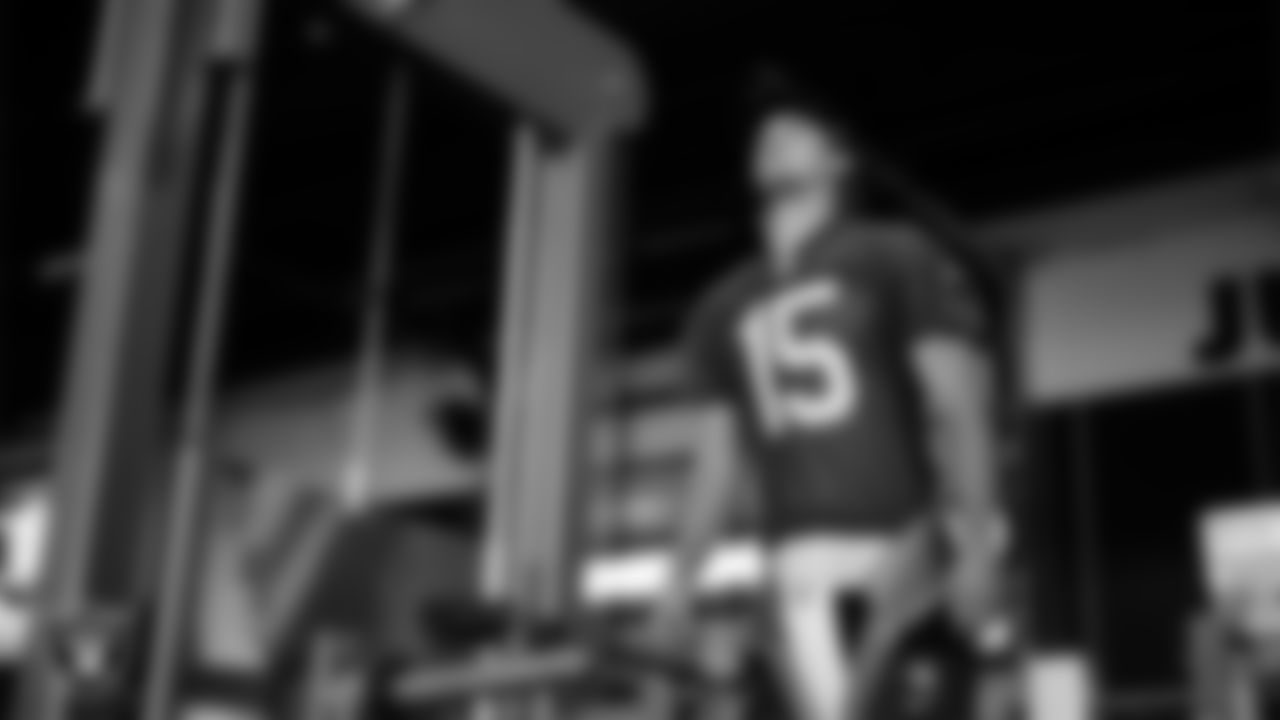 Las Vegas Raiders quarterback Kenny Pickett (15) in the weight room during practice at Intermountain Health Performance Center.