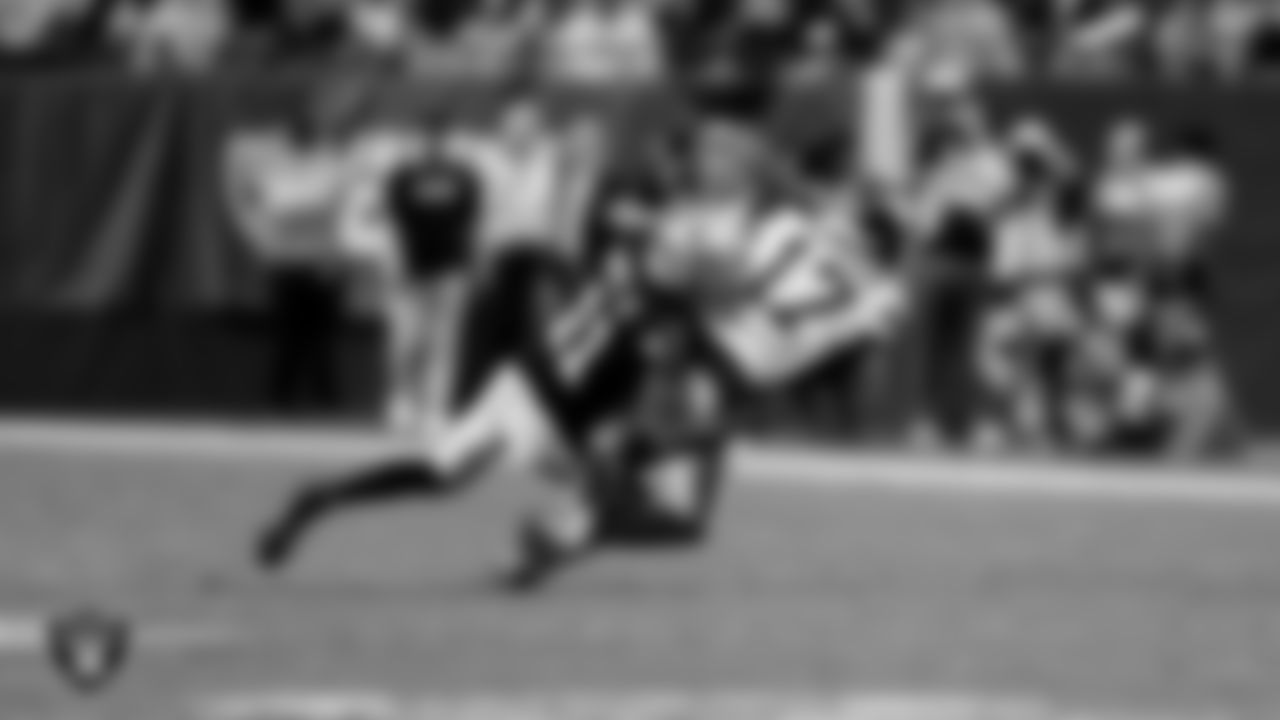 Las Vegas Raiders cornerback Greedy Vance (41) during the regular season home game against the New York Giants at Allegiant Stadium.